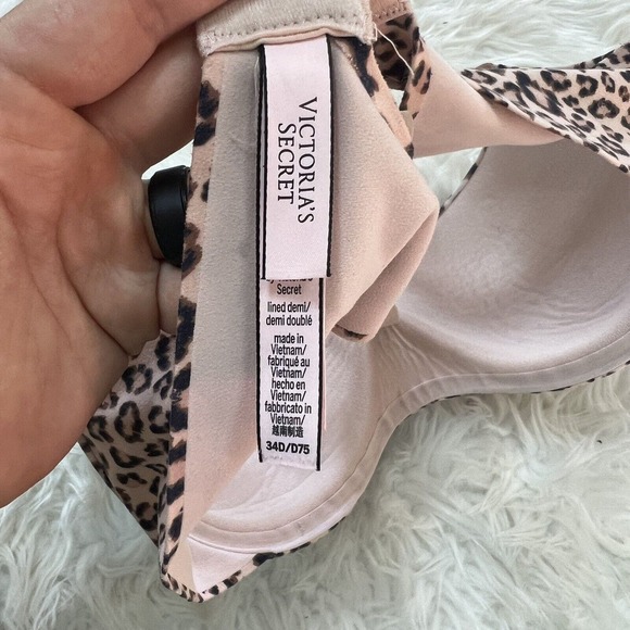 Incredible By Victoria Secret Lined Demi Bra Push Up Leopard Underwire 34D - Picture 4 of 5
